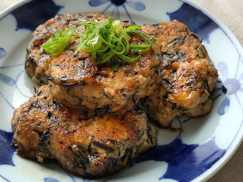 豆腐とひじきの鶏バーグ